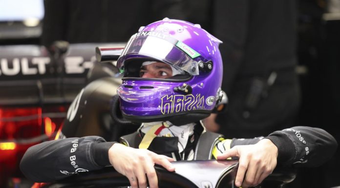 Ricciardo using the purple helmet to give tribute to Kobe Bryant in testing Ricciardo using the purple helmet to give tribute to Kobe Bryant in testing