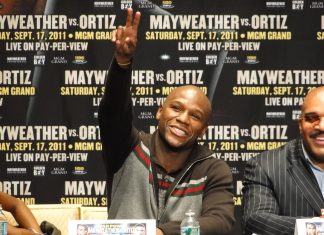 Boxer Floyd Mayweather Will Pay for the Funeral of George Floyd Boxer Floyd Mayweather Will Pay for the Funeral of George Floyd