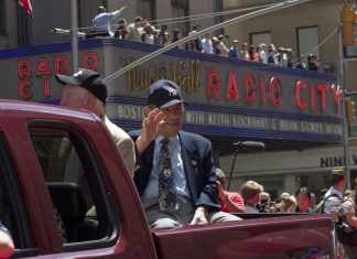 Whitey Ford Passes Away: Hall of Famer From New York Yankees Dies Whitey Ford Passes Away