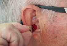 Buying a hearing aid: What features to choose?