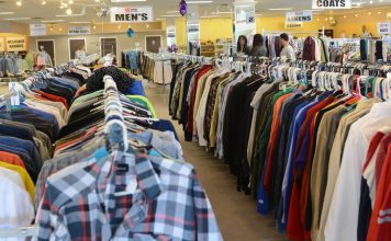 Reasons Behind The Rise Of Secondhand Clothing