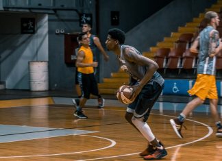 Baseball Game Day Experience: Tips for Making the Most of Your Time at the Ballpark