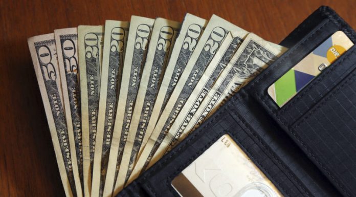 Money Clips vs. Wallets: Which Is Right for You?